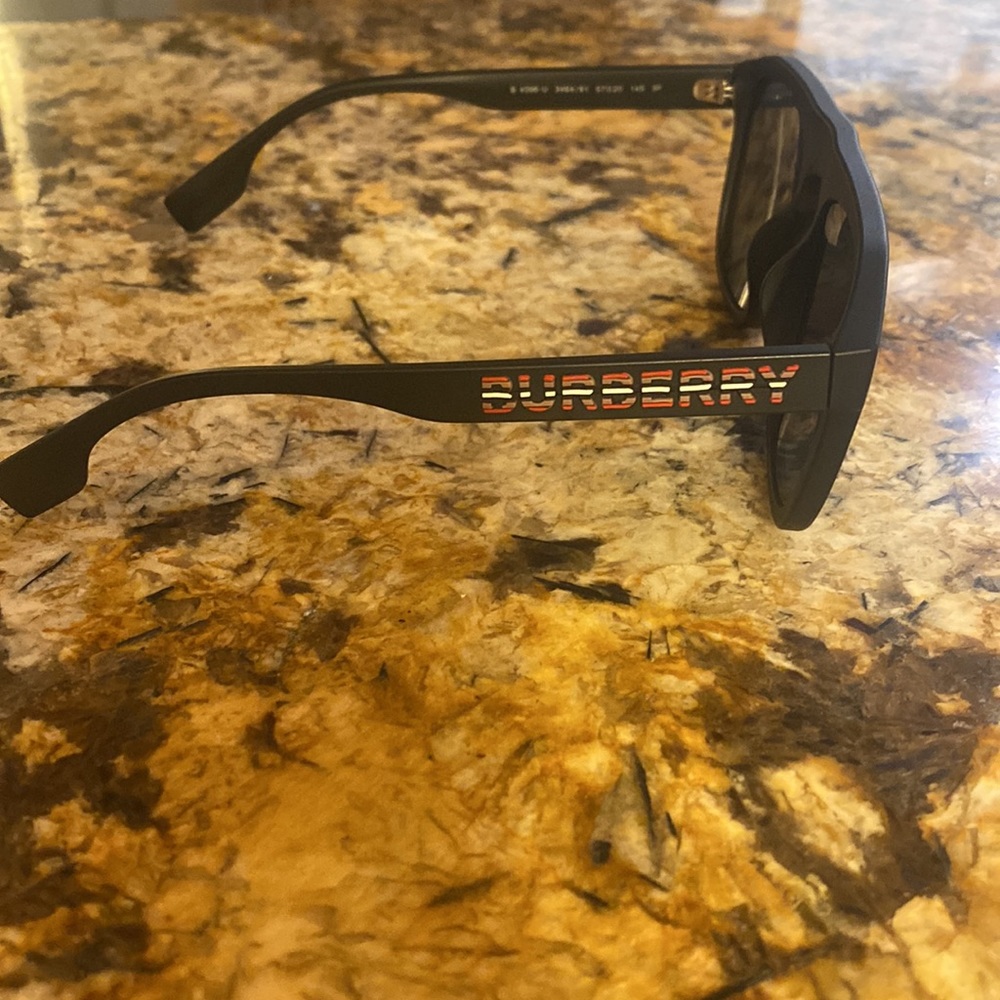 Burberry sunglasses black - Picture 2 of 4